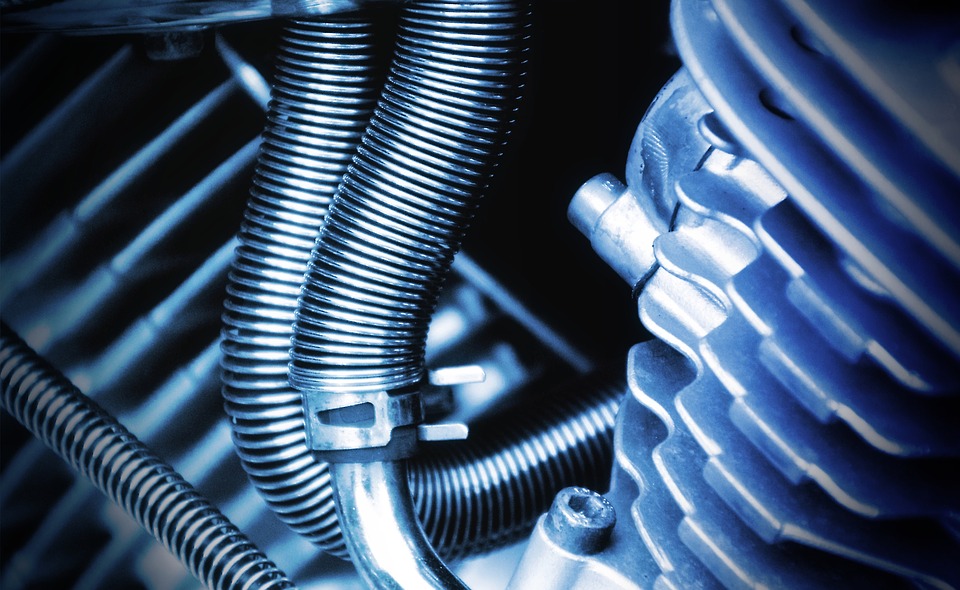 วันรุ่นทำงานโรงงานผลิตอุปกรณ์ขนส่งสายอุตสาหกรรม (industrial hose) 
