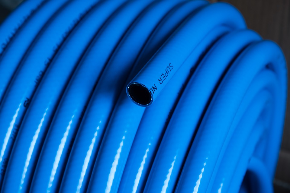 Industrial hose ในอู่ซ่อมรถของเพื่อนกับผม